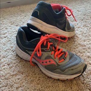 Saucony 7.5 grey